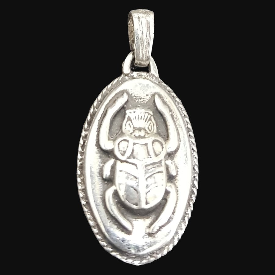 Small Beetle Pendant in Silver 3 x 2 cm 5.3 g Art 927 - Bricks Masons