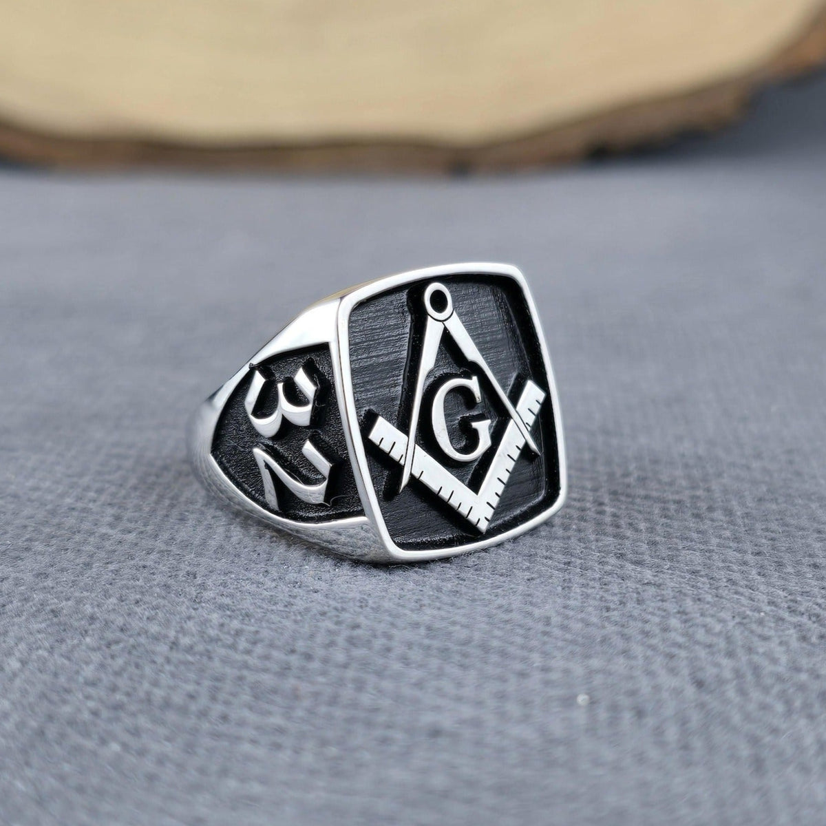 Master Mason Blue Lodge Ring - Black & Silver Embossed S & C With G - Bricks Masons
