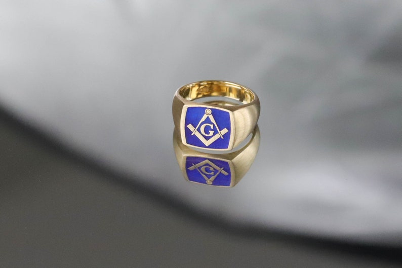 Master Mason Blue Lodge Ring - Solid Gold With Blue Enamel - Bricks Masons