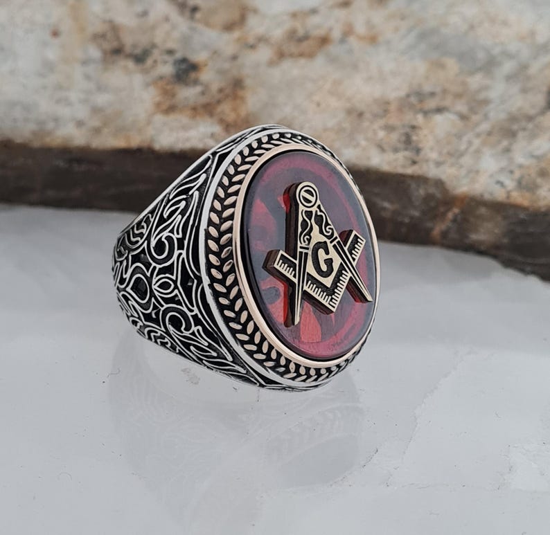 Master Mason Blue Lodge Ring - Handmade Sterling Silver Garnet-red zircon - Bricks Masons