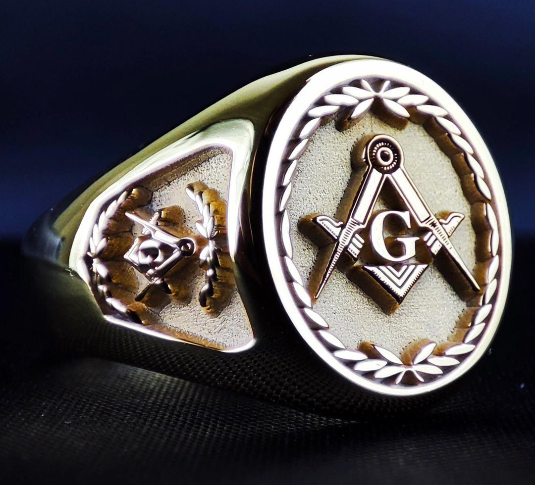 Master Mason Blue Lodge Ring - Engraved Square & Compass G With Wreath - Bricks Masons