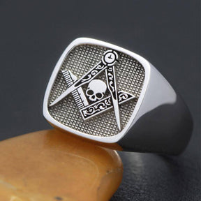 Master Mason Blue Lodge Ring - Signet Skull Square & Compass 925 Sterling Silver